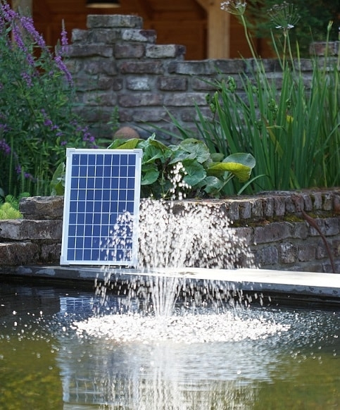 Pompe solaire pour bassin Solarmax 600 - Ubbink - 610 L/H - 40x25,5x2,5 cm  Ubbink